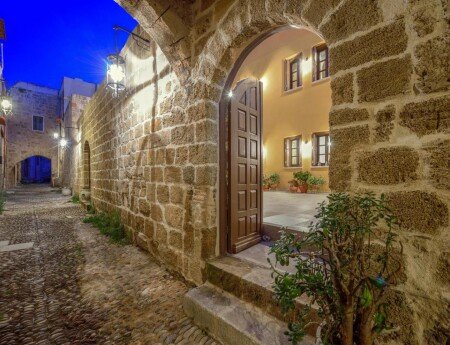 Aparthotel 4 ospiti, con giardino