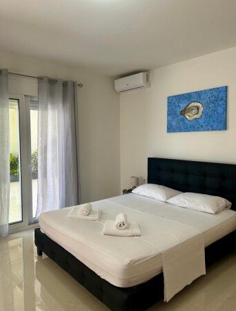 Casa 1 habitación, con jardín