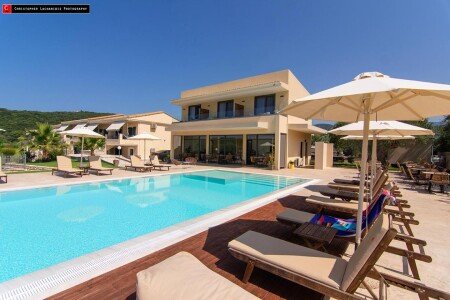 Hotel mit Pool