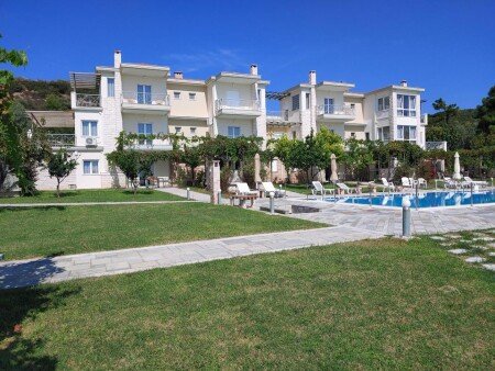 Villa 9 ospiti, con piscina