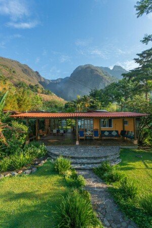 Casa 2 habitaciones, con jardín