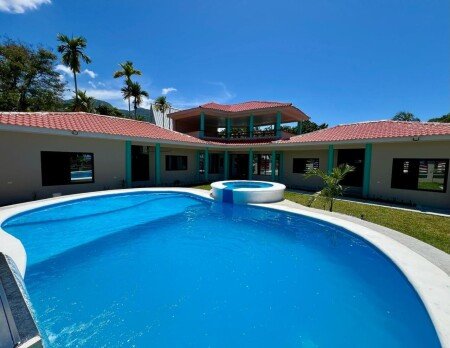 Villa 4 bedrooms, with jacuzzi