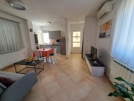 Wohnung 1 Schlafzimmer, mit Garten