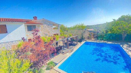 Villa 6 Schlafzimmer, mit Pool