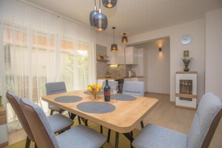 Wohnung 2 Schlafzimmer, mit Garten