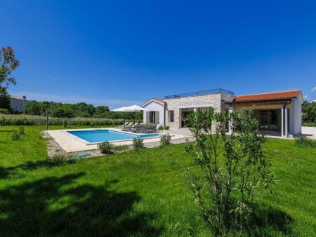 Ferienhaus 3 Schlafzimmer, mit Pool