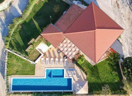 Villa 3 camere, con piscina