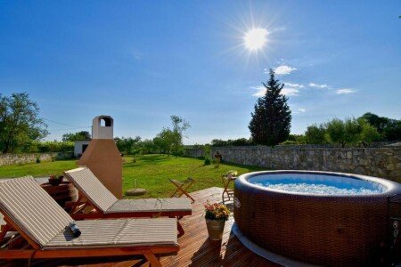 House 2 bedrooms, with jacuzzi