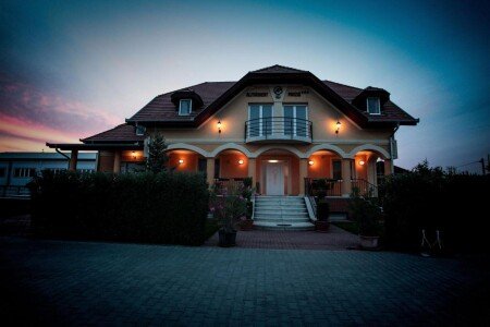 Bed and breakfast 4 guests, with garden