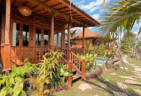 Villa 2 guests, with pool