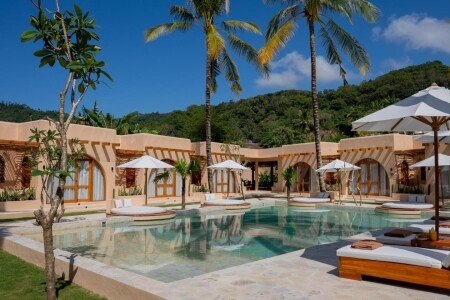 Hotel mit Pool