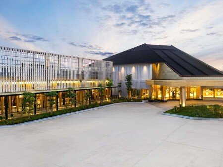 Hotel mit Pool