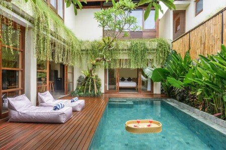 Villa 9 guests, with pool