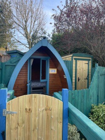 Camping / Mobil Home 1 chambre, avec jardin