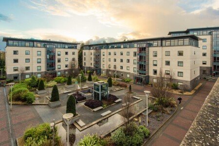 Hostel 3 guests, with pool