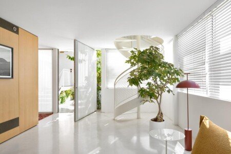 Hotel con jardín