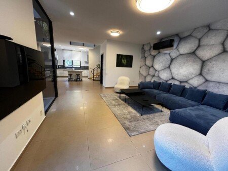 Villa 6 chambres, avec jardin