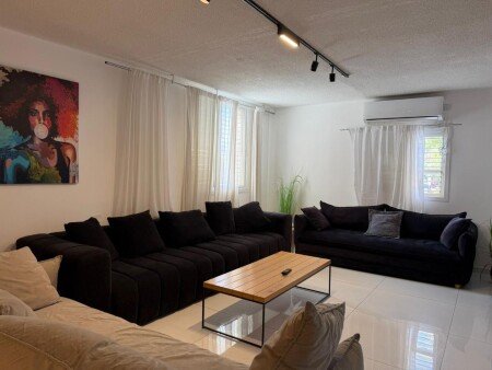 Apartment 3 bedrooms, with air conditioning