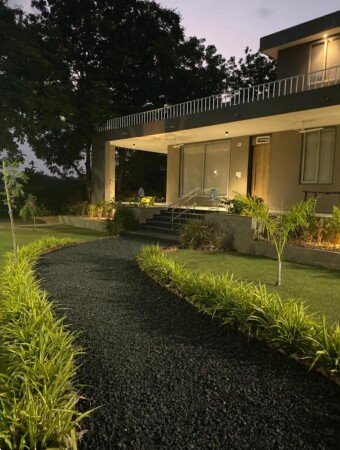 House 3 bedrooms, with pool