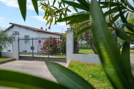 Casa 2 camere, con giardino