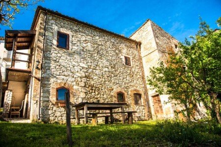 Casa 2 camere, con giardino