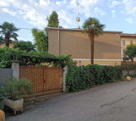 House 2 bedrooms, with garden