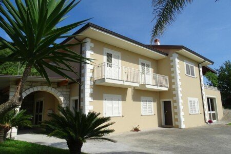 Bed and breakfast 4 ospiti, con giardino