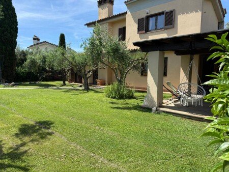 Villa 5 camere, con palestra
