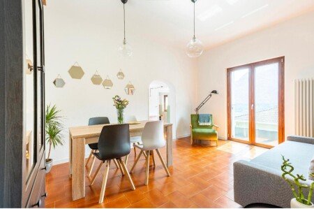 Casa 1 camera, con giardino