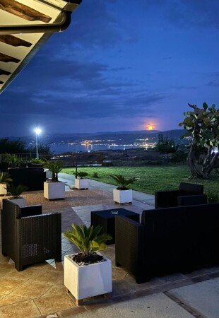 Aparthotel 6 ospiti, con giardino