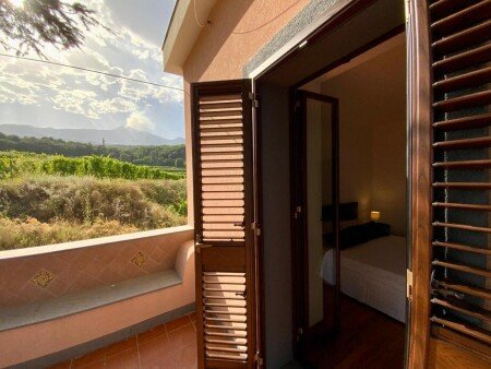 Casa 2 camere, con giardino