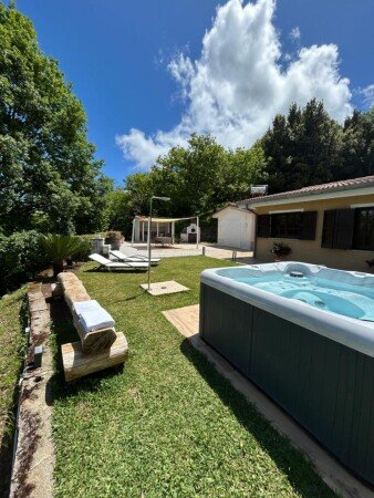 Villa 3 camere, con idromassaggio