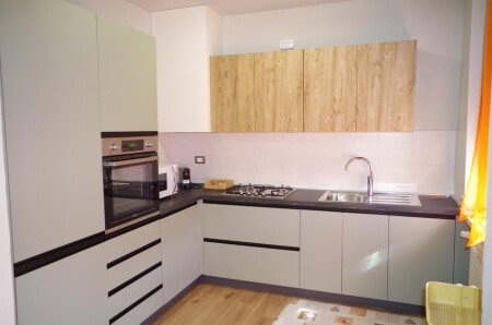 Casa 3 camere, con giardino