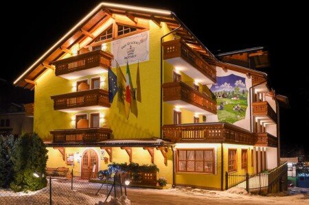 Aparthotel 6 ospiti, con giardino