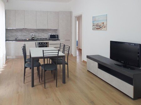 Casa 3 camere, con giardino