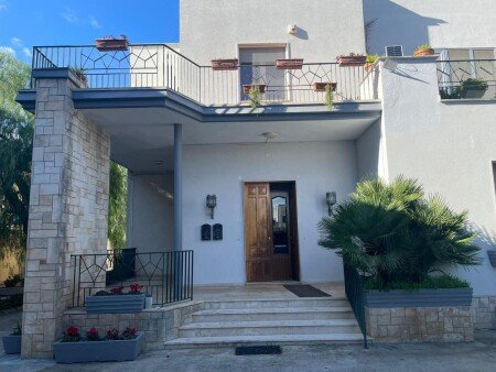 Appartamento 3 camere, con giardino