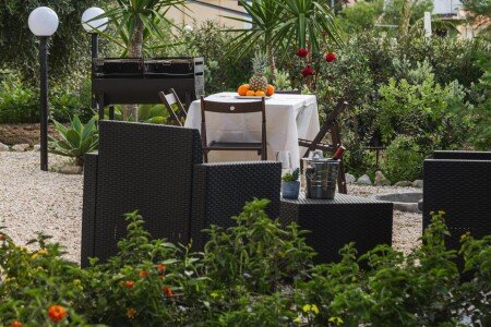 Villa 2 camere, con giardino