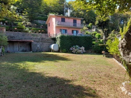 Casa 4 camere, con giardino