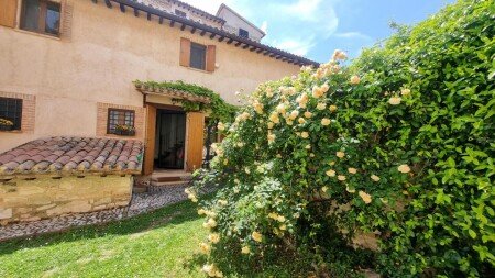 Bed and breakfast 2 camere, con giardino