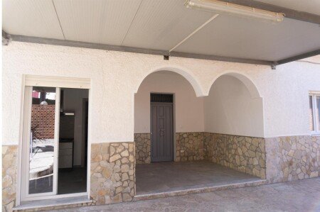 Casa 2 camere, con giardino