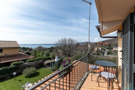 Casa 2 camere, con giardino