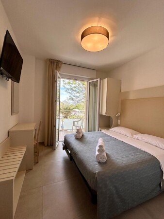 Hotel con giardino