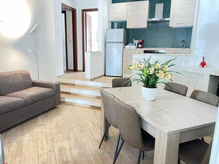 Appartamento 2 camere, con parcheggio