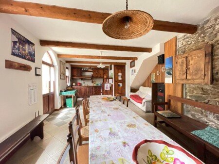 Casa 3 camere, con giardino