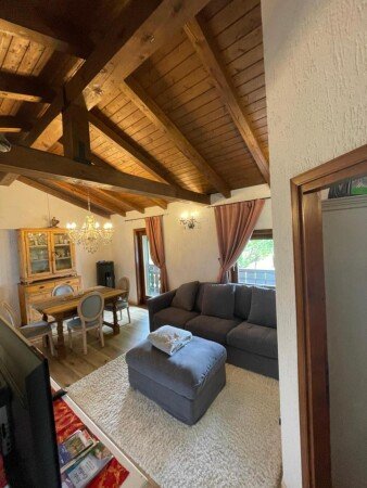 Casa 2 camere, con giardino