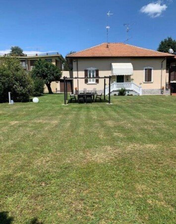 Casa 1 camera, con giardino