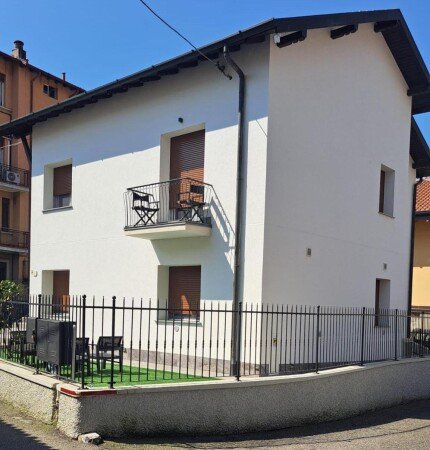 Casa 2 camere, con giardino