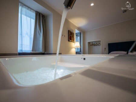 Bed and breakfast 1 camera, con idromassaggio