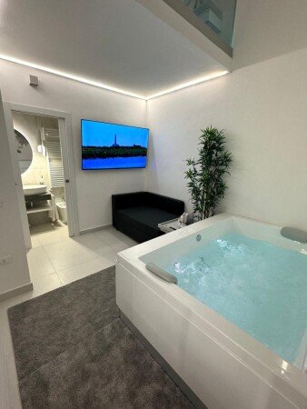 Bed and breakfast 2 ospiti, con idromassaggio