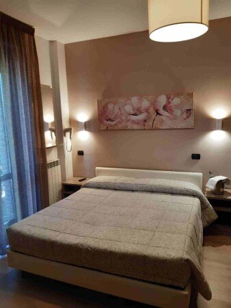 Hotel con giardino
